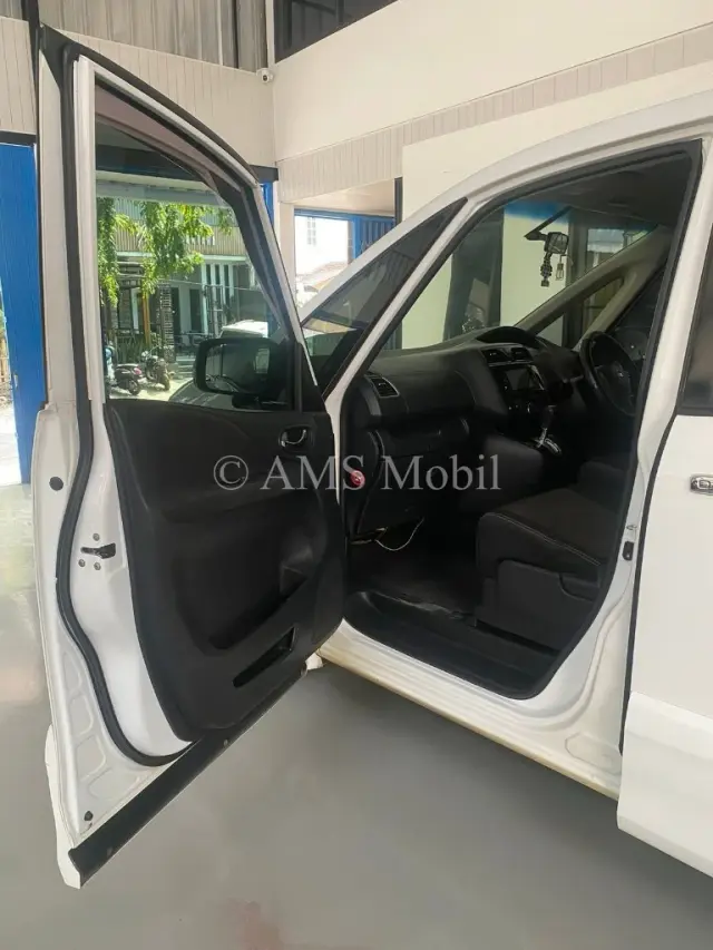 NISSAN SERENA HWS AT 2015 — dokumentasi 7