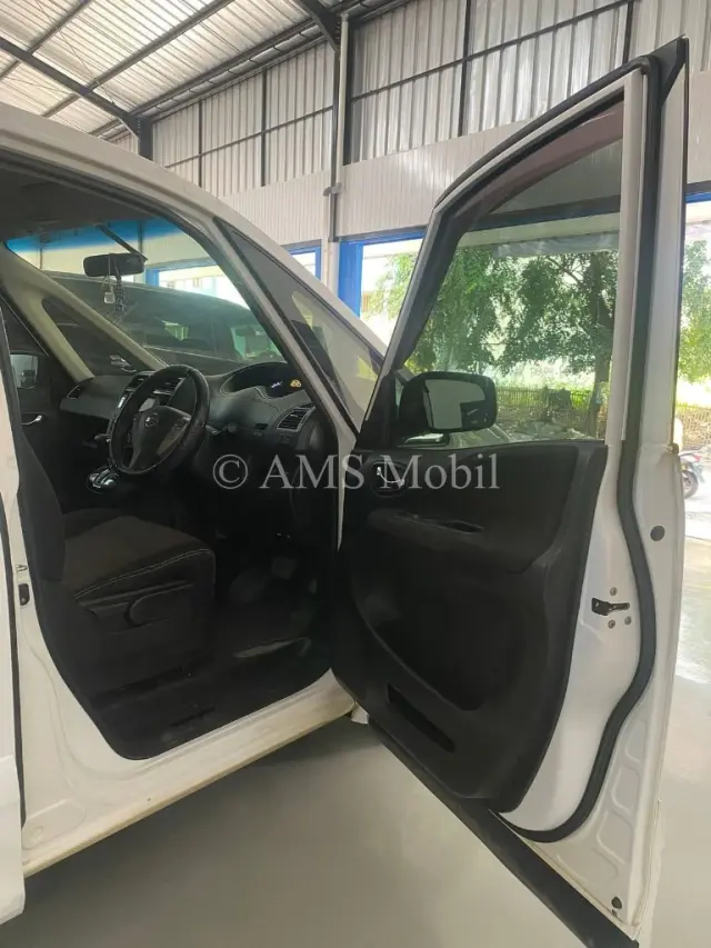 NISSAN SERENA HWS AT 2015 — dokumentasi 8