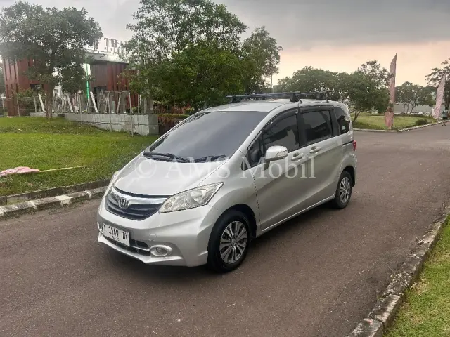 FREED GB3 1.5 S AT 2013 — dokumentasi 3