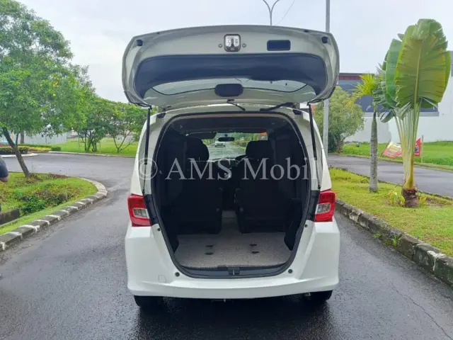 FREED GB3 1.5 E AT 2013 — dokumentasi 8