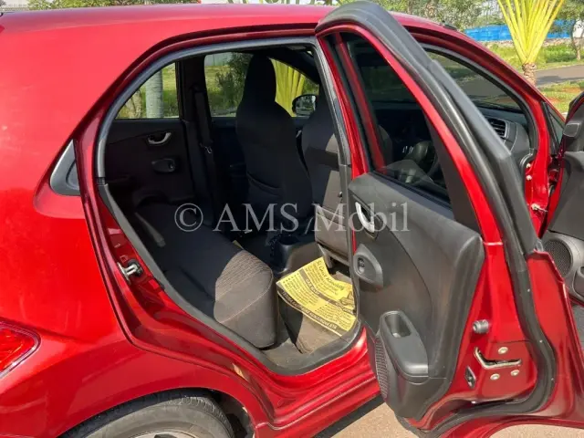 BRIO RS 1.2 AT 2017 — dokumentasi 11