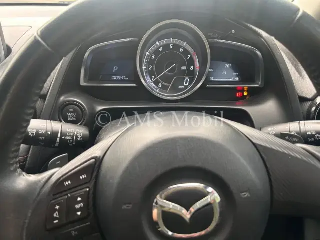 MAZDA 2 SKYACTIVE 2016 — dokumentasi 10