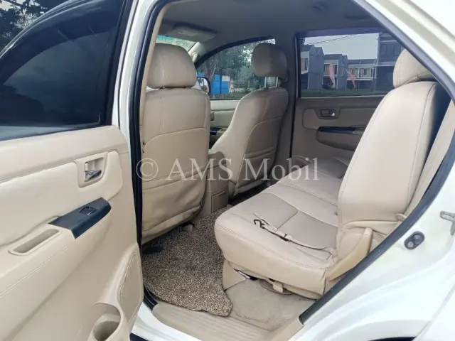 FORTUNER 2.5 G AT 2011 — dokumentasi 14