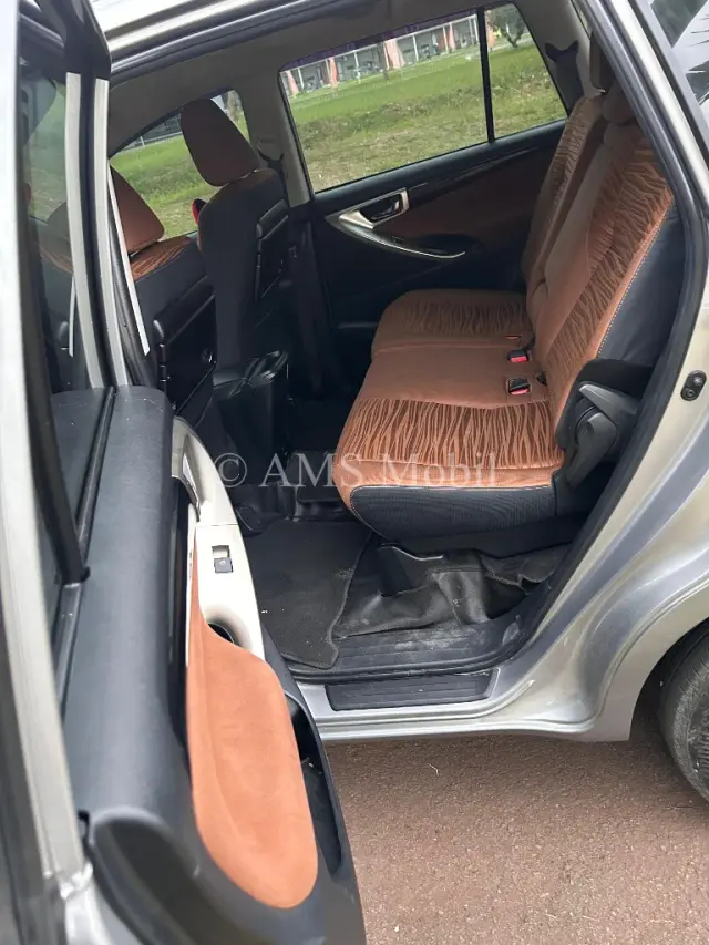 INNOVA 2.0 V AT 2017 — dokumentasi 9